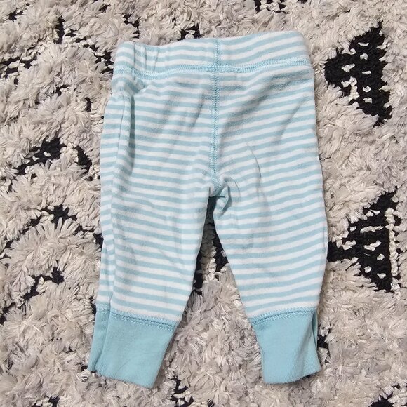 Carter's Baby Boy 2 piece Blue and White Knit Set Newborn - Picture 6 of 6